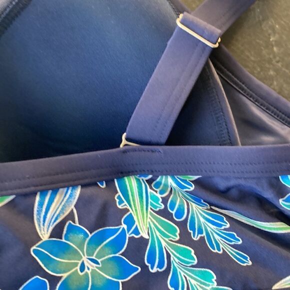Land’s End Plus Standard high neck keyhole tankini top blue print soft D cup Var - Picture 10 of 14